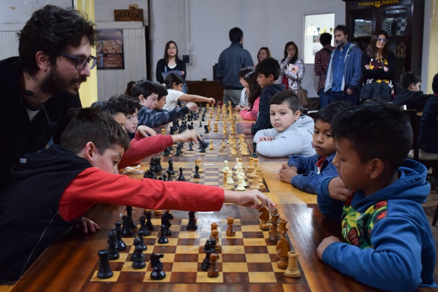 Los detalles del ambicioso plan para que haya ”Ajedrez Educativo” en La Plata: sería un modelo único en la Provincia