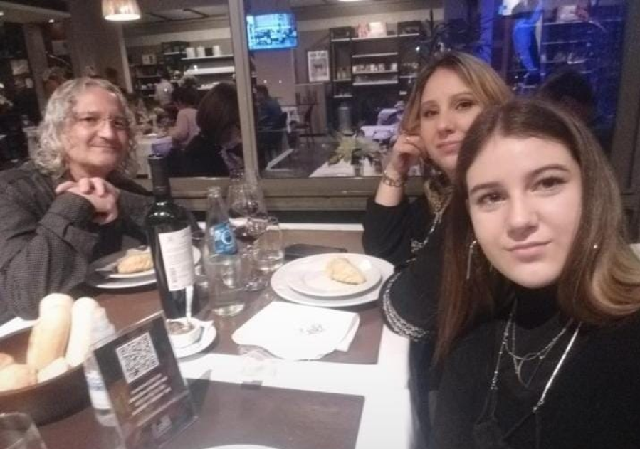 Reflotó una idea de sus papás cuando iba a la escuela en La Plata, la rompe y ahora es hasta la secretaria del ratón Pérez