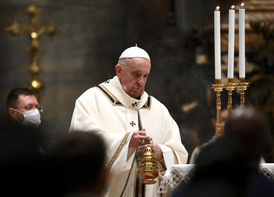 El Papa se refirió a la navidad y dijo que ”no hay que confundir la fiesta con el consumismo”