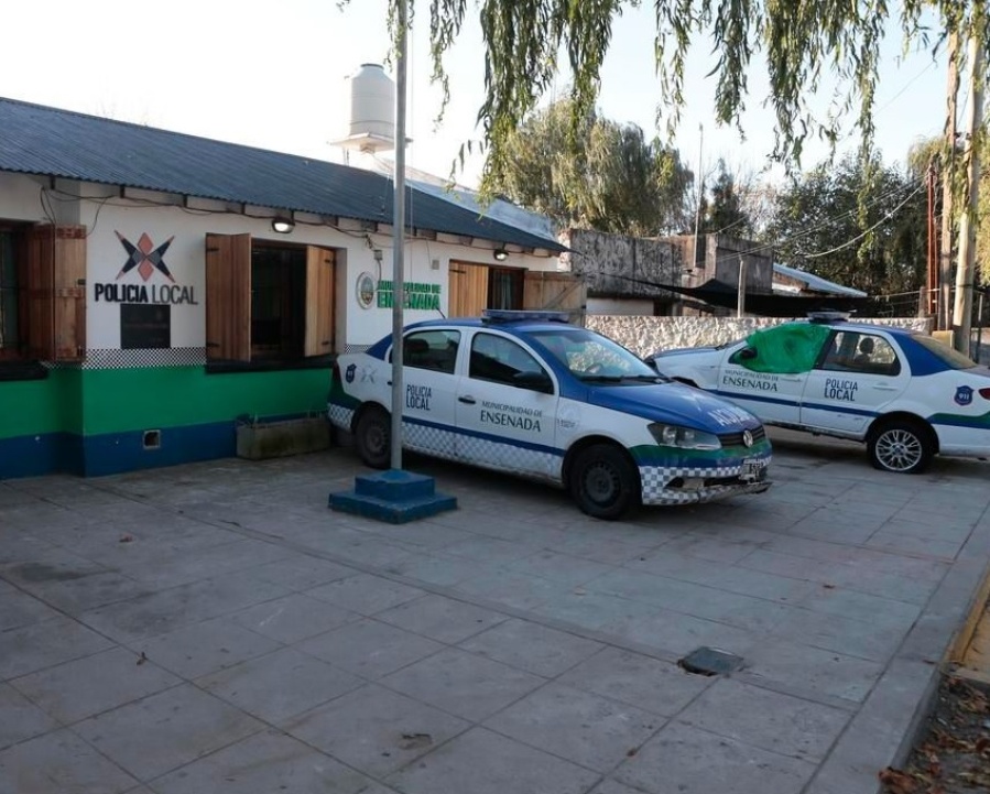 Vandalismo y ataque a un comedor de Punta Lara: el sereno escuchó voces y estaban destruyendo todo