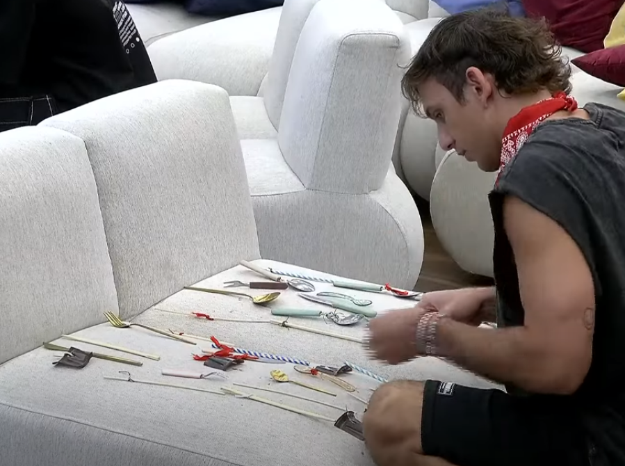 La insólita técnica que usaron los participantes de Gran Hermano para jugar al Truco con cubiertos: Bautista como repartidor