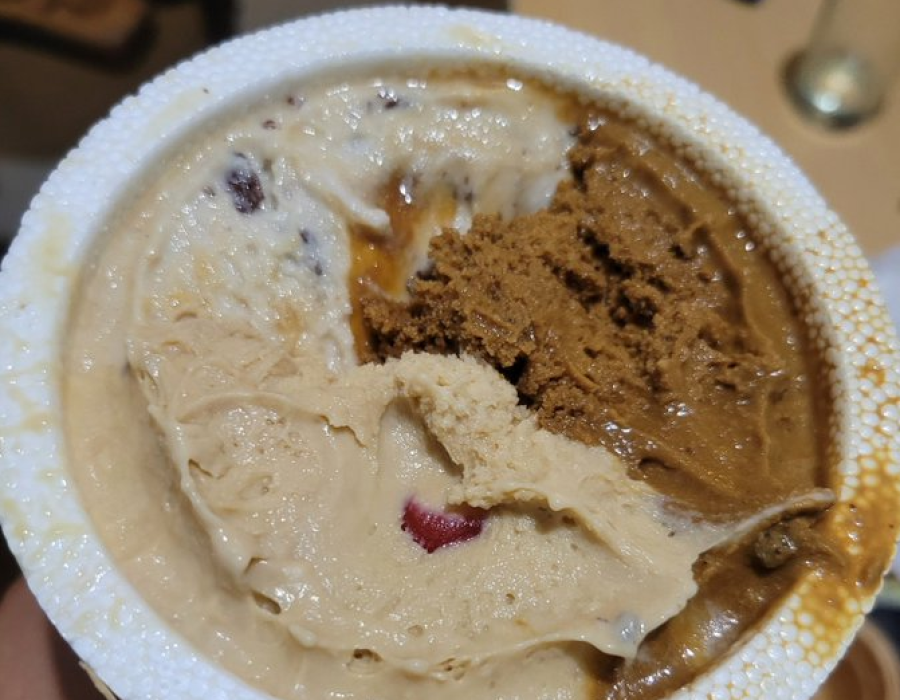 Gastó 40 mil pesos para cargar el tanque del auto y se compró un cuartito de helado: ”Me gusta algo dulce después de...”