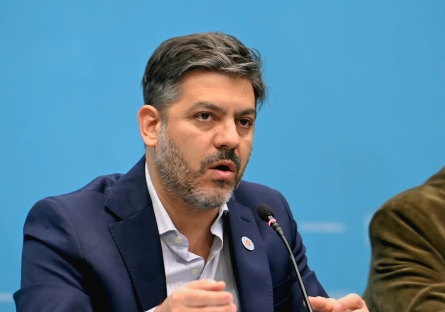 Bianco descartó cambios en el gabinete bonaerense en medio de la interna del PJ nacional: ”Venimos trabajando muy bien”