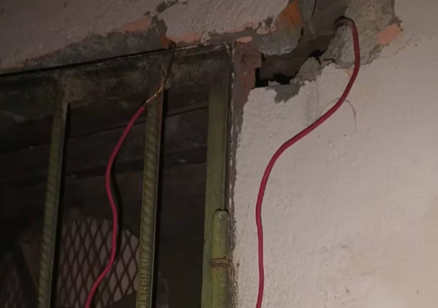 Fue a robar con su hermano y murió electrocutado por la trampa mortal de una pareja de jubilados