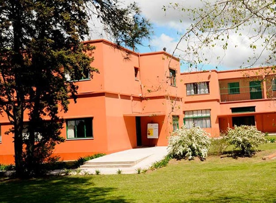 Por casos de Coronavirus, aislaron a varios cursos en tres colegios de Gonnet y City Bell