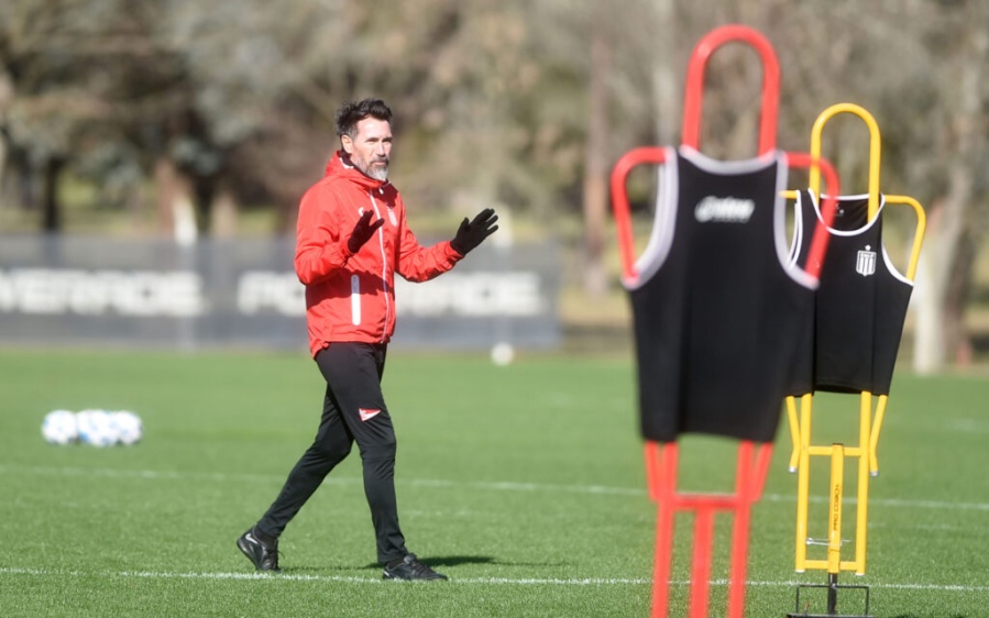 El Pincha se prepara para visitar a Racing: ¿qué equipo piensa Domínguez? 