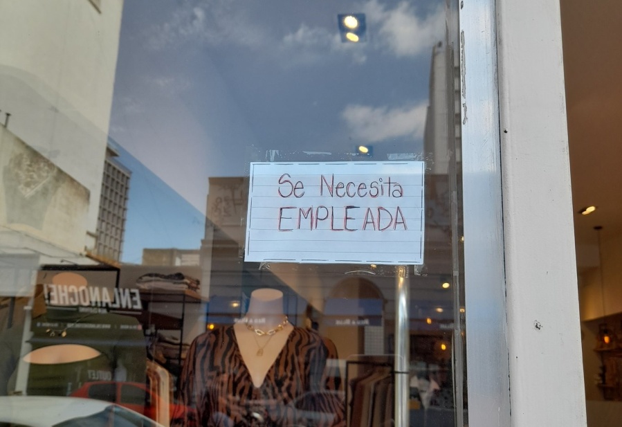 Hizo un ”hilo” sobre búsqueda de trabajo en La Plata, se sumaron otros usuarios y se ayudan entre todos