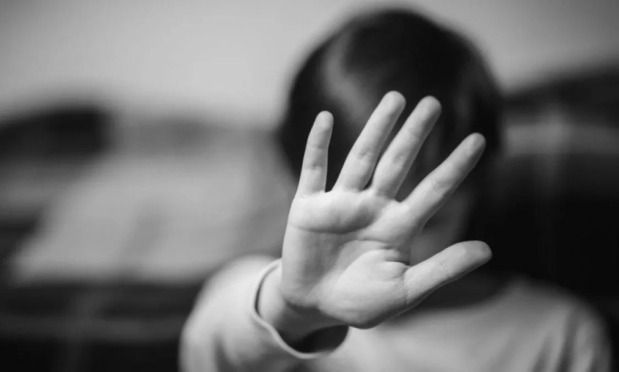 Una menor con retraso madurativo denunció a su papá por abuso sexual en Berisso