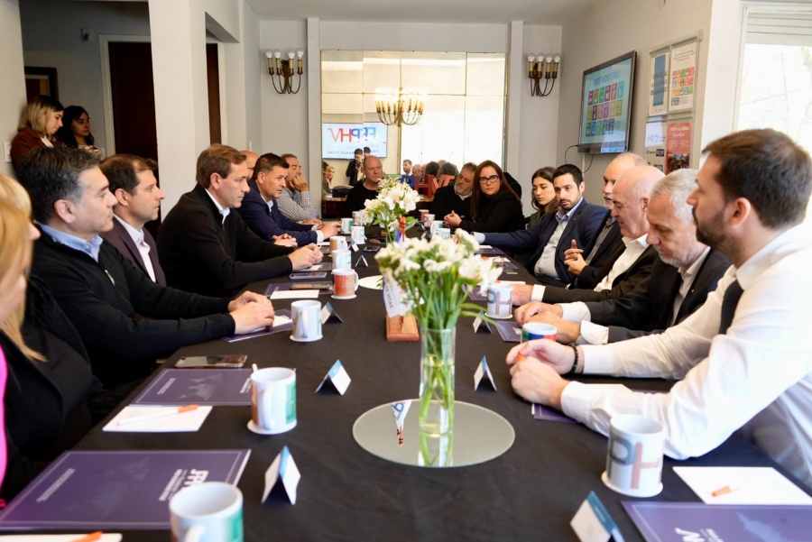 Garro se reunió con empresarios ligados al turismo de La Plata: ”Decidimos quitarle trabas a los que apuestan y dan empleo”