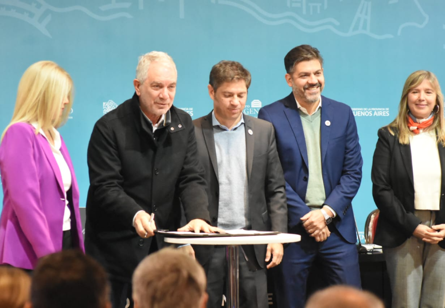 Alak firmó un nuevo desembolso del Fondo de Fortalecimiento Municipal y La Plata recibirá más de 1.000 millones de pesos