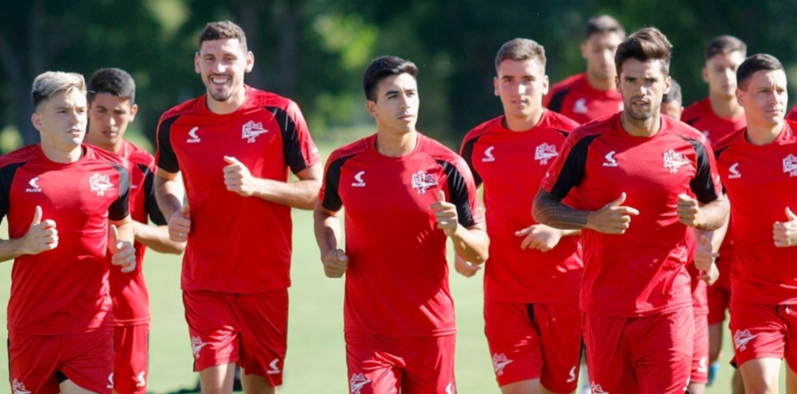 A Zielinski se le cayó un refuerzo y otro futbolista prepara su salida del Pincha