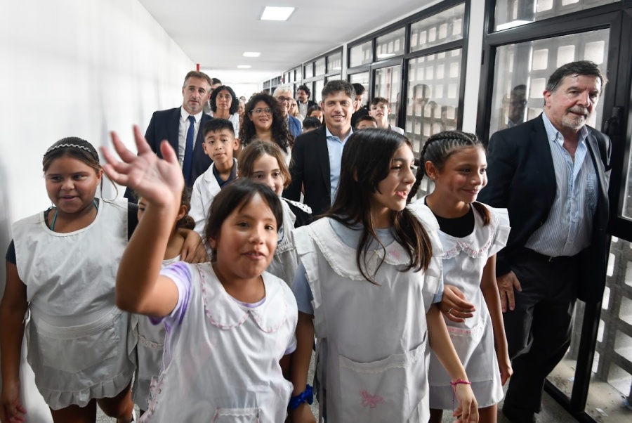 Kicillof abrió el ciclo lectivo 2025 y prometió inaugurar 50 escuelas durante todo el año