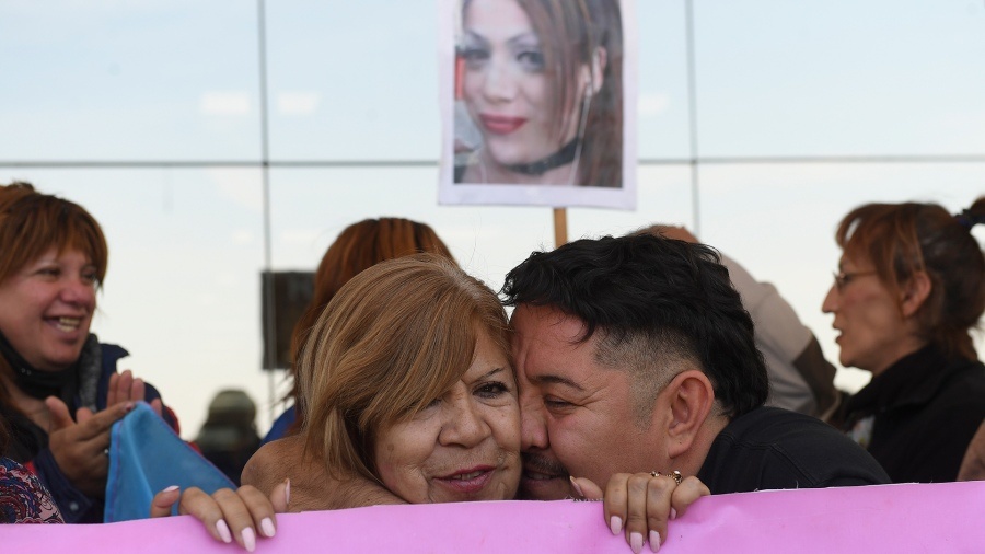 Por asesinar a una travesti, un policía fue condenado a prisión perpetua