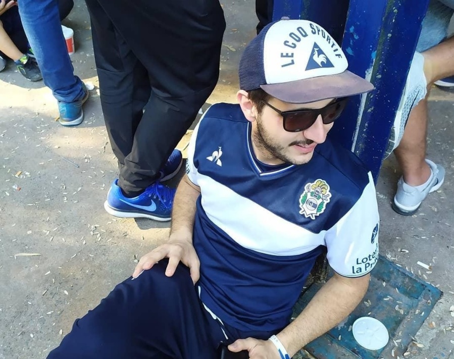 A los 7 años se rebeló, insólitamente se hizo de Gimnasia sin ser platense y desde los 15 es ”aventurero”: ”Era un escape”