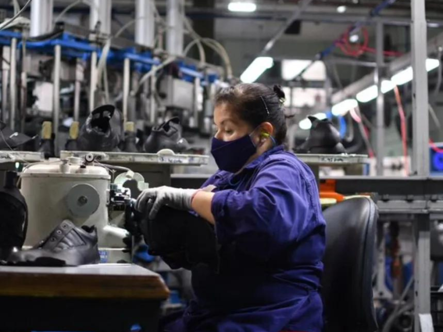 La industria pyme cayó 0,4% en noviembre y temen continuar esta tendencia debido a la inflación