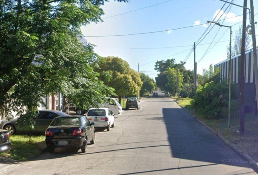 Violento asalto en un taller de aluminio de Tolosa: ataron a las víctimas y golpearon a un hombre mayor