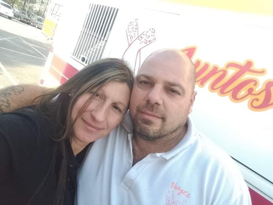 ”Lloramos juntos”: dos platenses sacaron un crédito, entregaron su auto y ahora cumplen un increíble sueño por todo el país