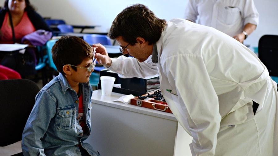 La Provincia de Buenos Aires lanza un programa para garantizar controles médicos y vacunación a estudiantes bonaerenses