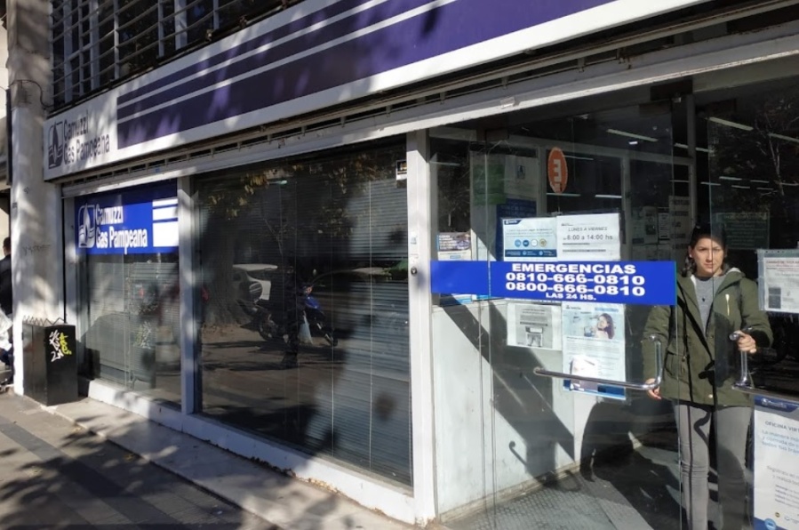 Se judicializó el reclamo para que Camuzzi Gas Pampeana tenga atención presencial en La Plata: ”Es una obligación”