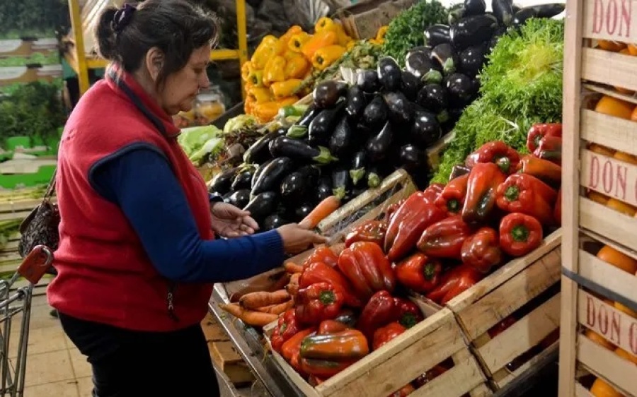 Las verduras y la ropa encabezaron las subas de la cuarta semana de marzo y la inflación del mes no perforaría el 2%