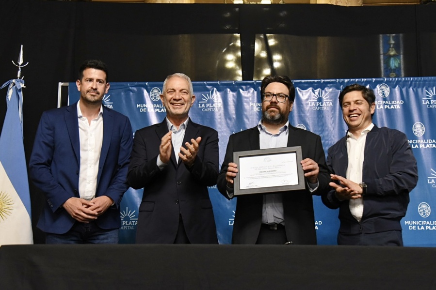 Junto a Kicillof, Alak firmó un acuerdo para el hermanamiento de La Plata y Montevideo