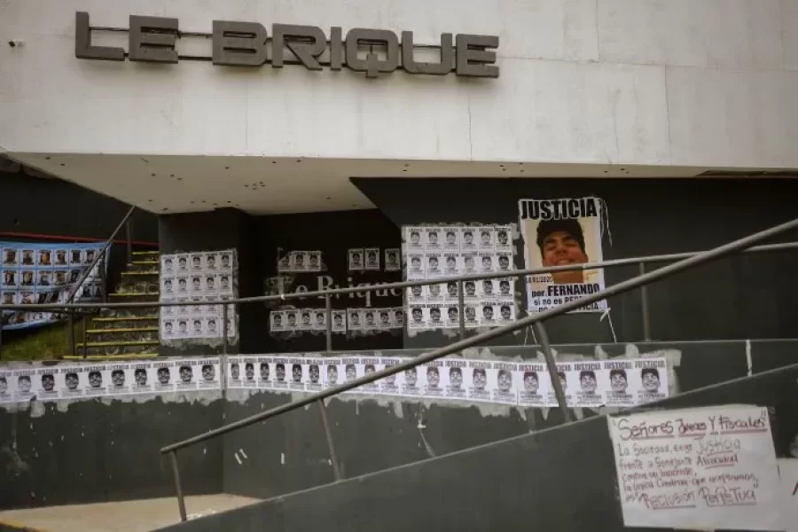 Bomberos declararon que cuando llegaron a la puerta de ”Le Brique” Fernando ya estaba sin signos vitales