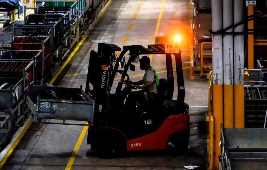 Se derrumbaron las ventas minoristas en mayo y alertaron que podría haber 300 mil despidos en las pymes industriales