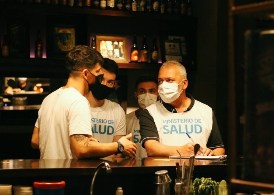 Desde este 1 de enero rige el pase sanitario en todo el país: a qué actividades alcanzará