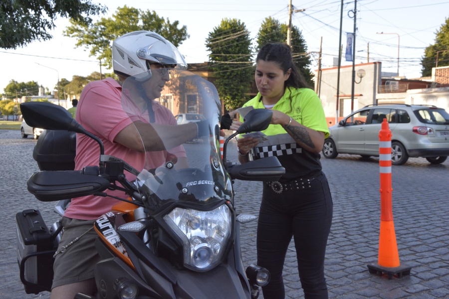 Tras un operativo vial en Melchor Romero, secuestraron diez vehículos