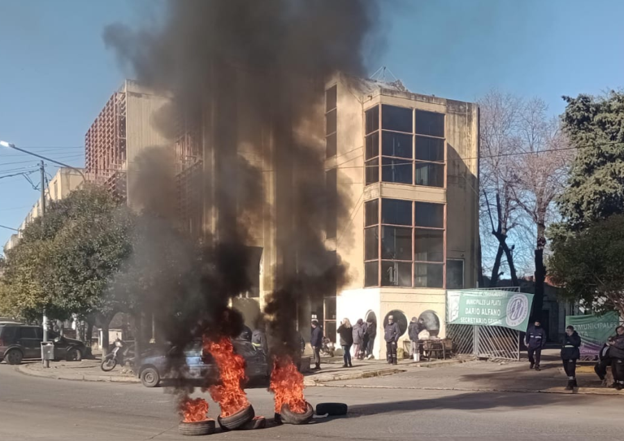 Levantaron el paro en el Cementerio de La Plata por reclamos salariales