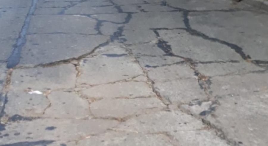 En 28 entre 44 y 45 se pide por el arreglo de una calle que es ”intransitable”