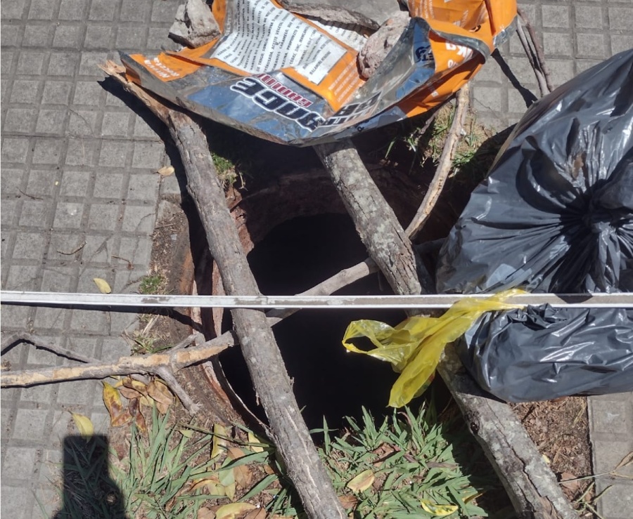 Un pozo tiene en vilo a 23 y 39: ”Se escuchan ruidos; debe estar lleno de ratas”