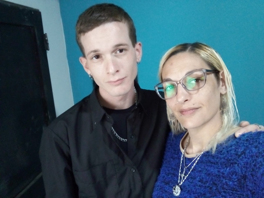 Una clienta la ”dejó clavada” y gracias a ella ahora es la ”Reina de las Piedras” de La Plata: ”Las amo, me apasionan”