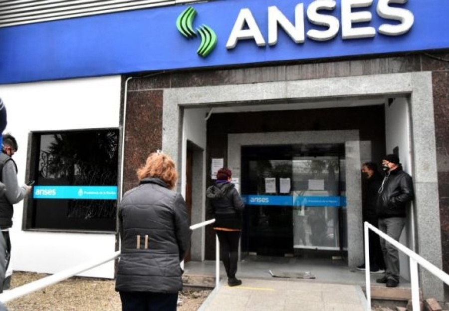 Jubilaciones, AUH y programas sociales: así será el cronograma de pagos de ANSES para enero