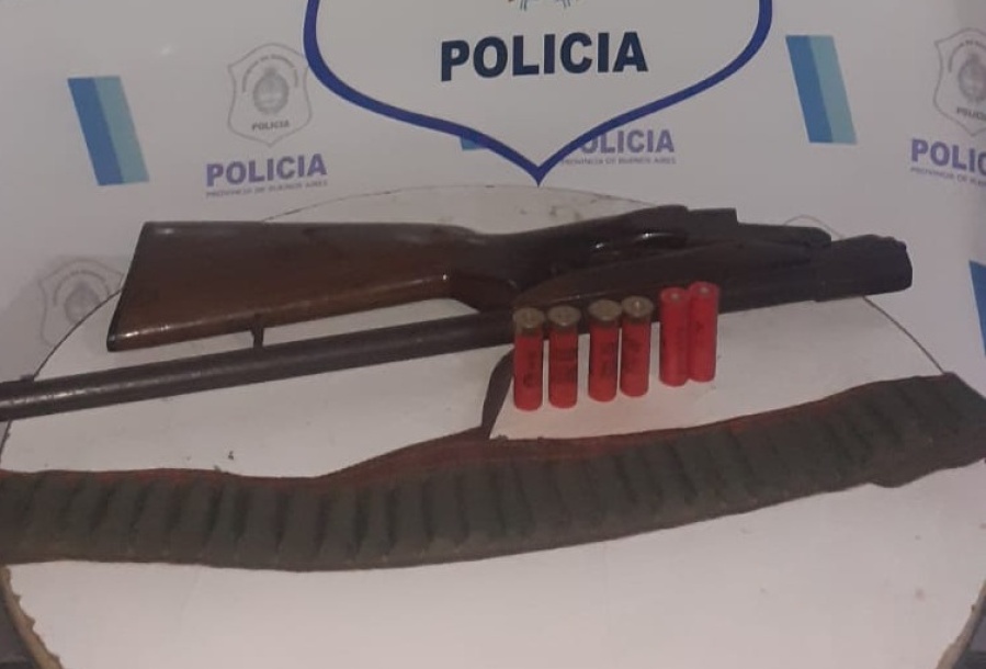 Jubilada feroz atacó a los tiros a unos chicos que estaban jugando a la pelota en Villa Elvira