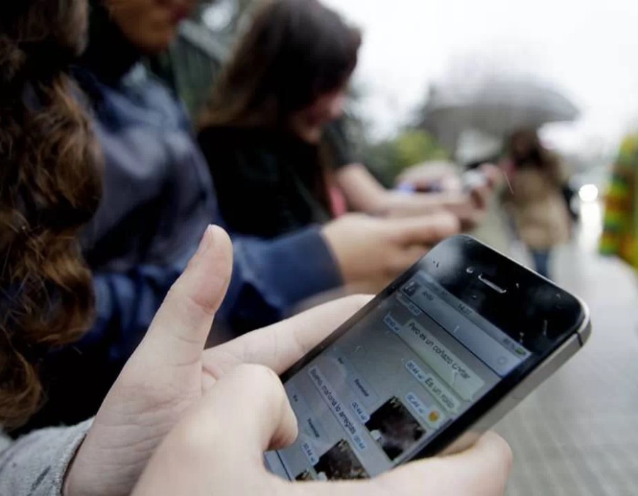 Autorizaron una suba del 9,8% en las tarifas de telefonía, internet y TV desde febrero