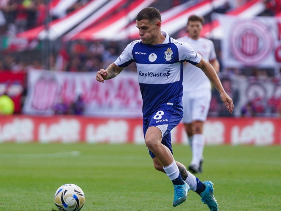 Fue indiscutido para Zaniratto, no convence en la dirigencia y está afuera del Lobo