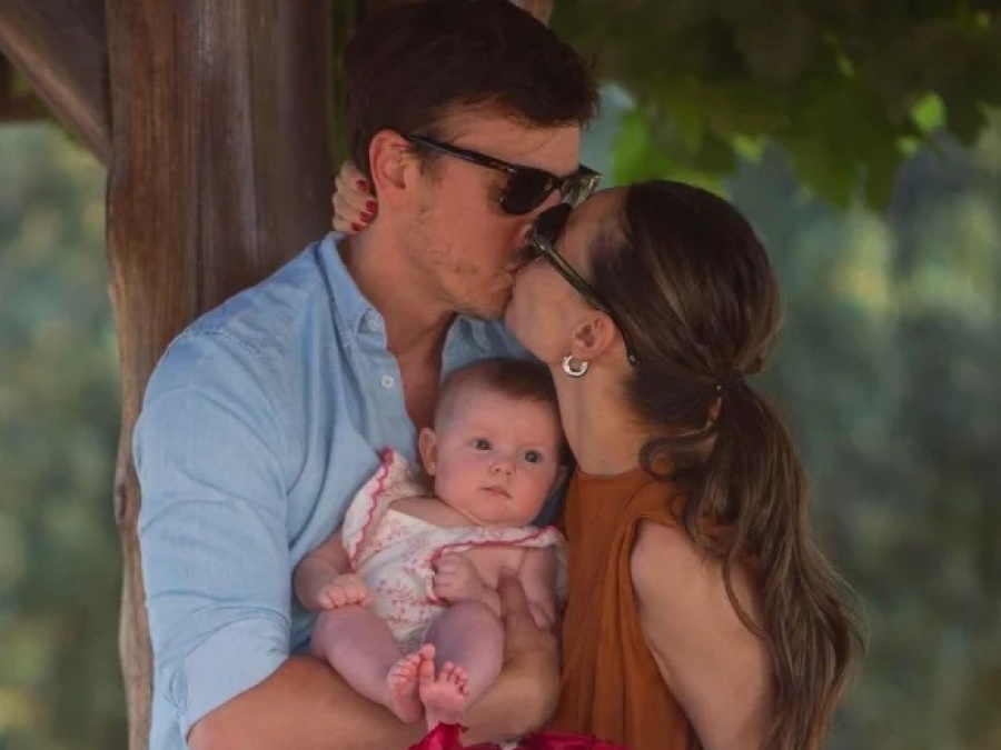 Los detalles del íntimo bautismo de la bebé de Pampita y Roberto García Moritán