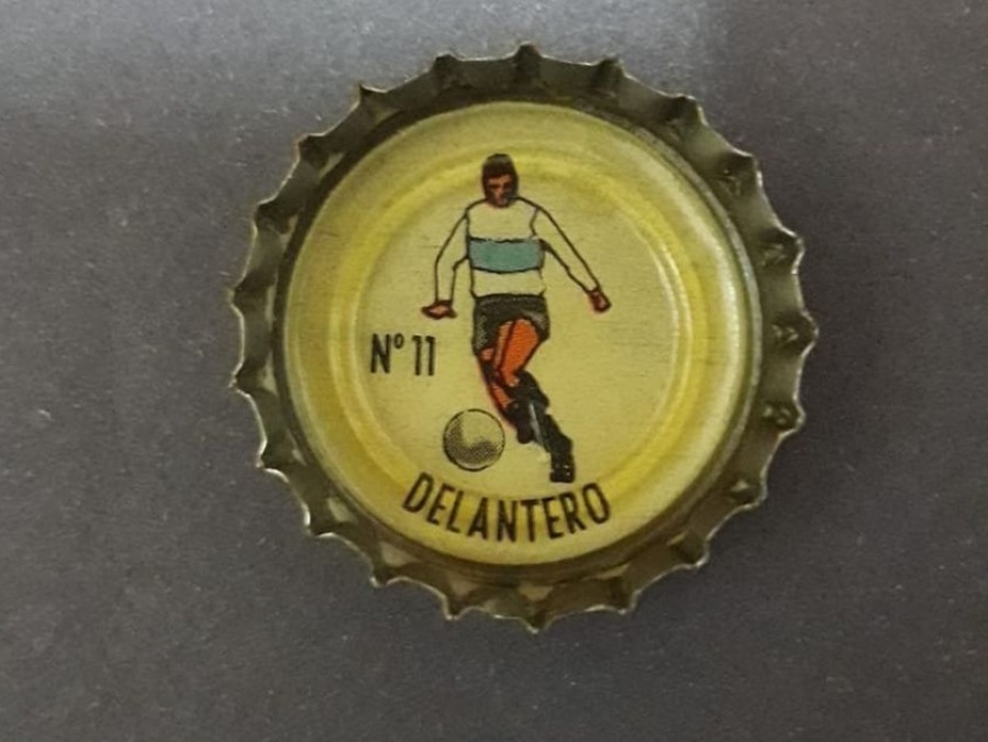 Una histórica chapita de Gimnasia de 1971 que nadie tiene cotiza a 10 mil pesos y su dueño cuenta todo: ”No la voy a rifar”