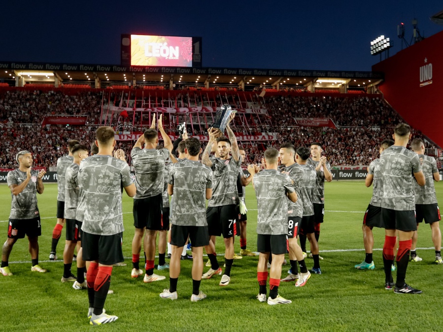 La emotiva y conmovedora partida de un futbolista del Pincha que puede llegar a un grande de Argentina