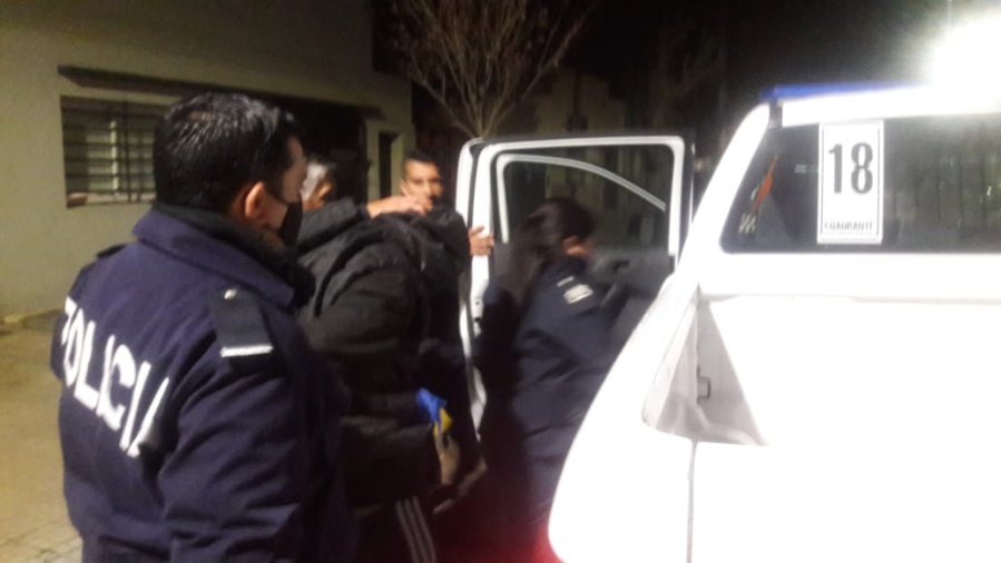 Menor robó un taller e intentó escapar por los techos en La Plata