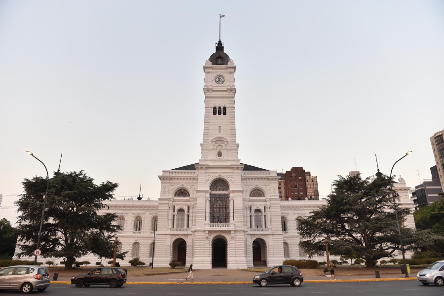 Desde la Comuna, renovaron la fachada del Palacio Municipal