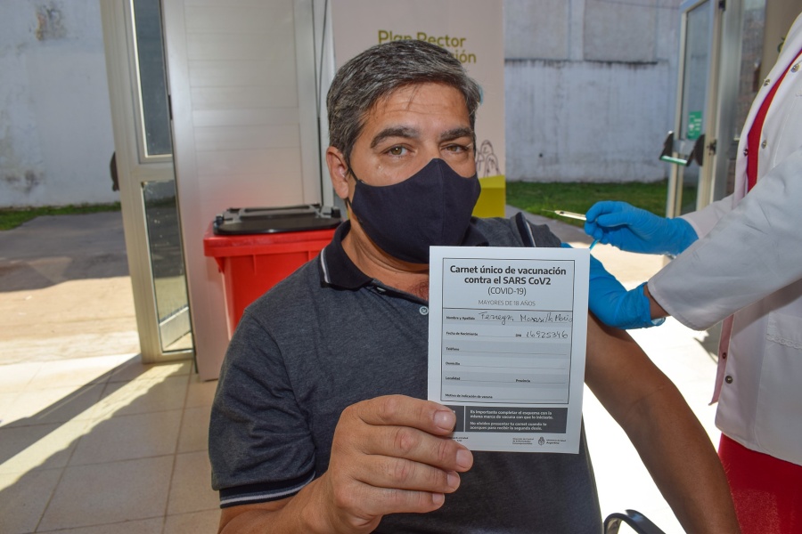 Desde el pico de mayo, disminuyeron un 91% los casos de COVID-19 en Argentina