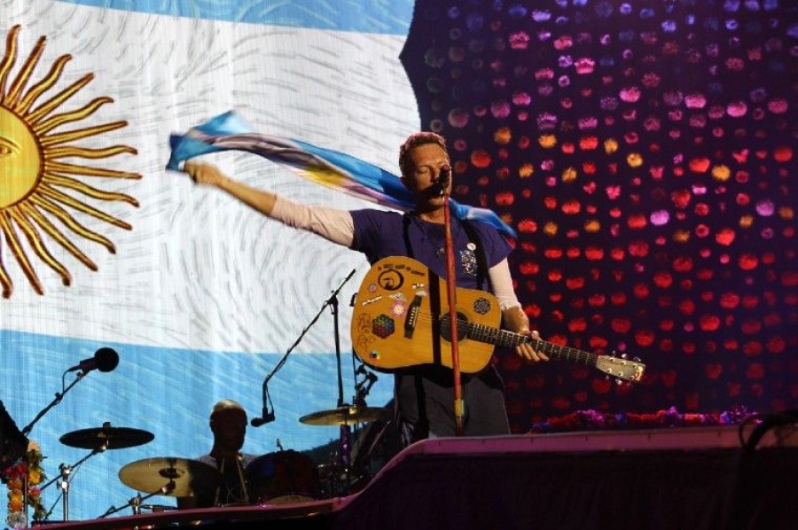 Chris Martin estuvo paseando por la Costanera Sur, salió de su hotel y nadie lo notó