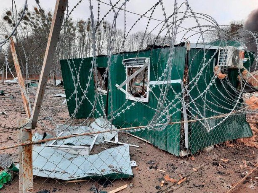 Ucrania libera presos ”dispuestos a defender el país” y entrega armas a civiles