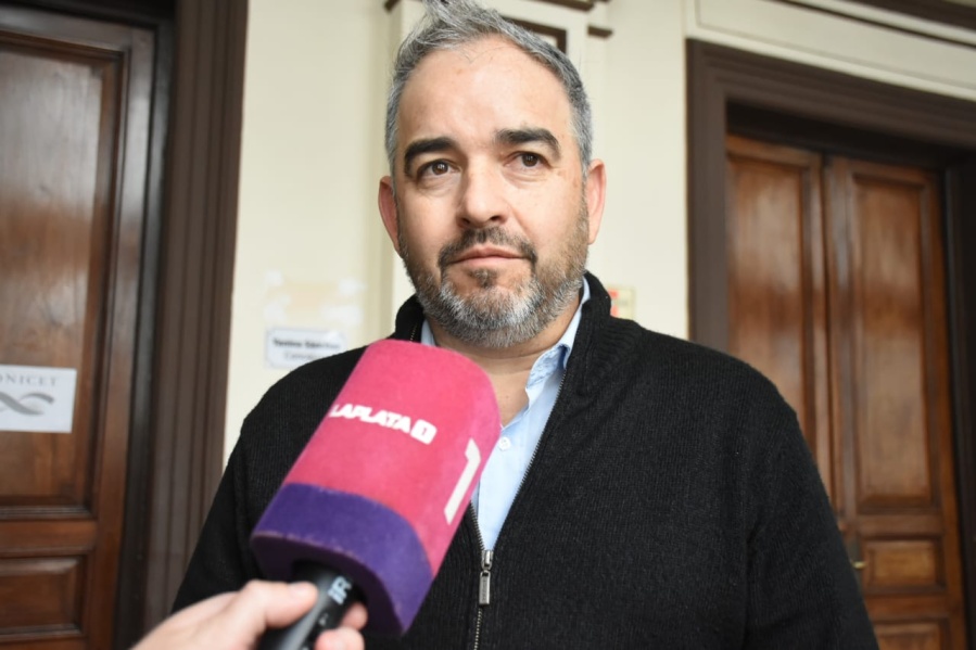 Giampaoli: ”La definición política de Alak es no aplicar una tasa vial porque encarecería el costo del combustible”