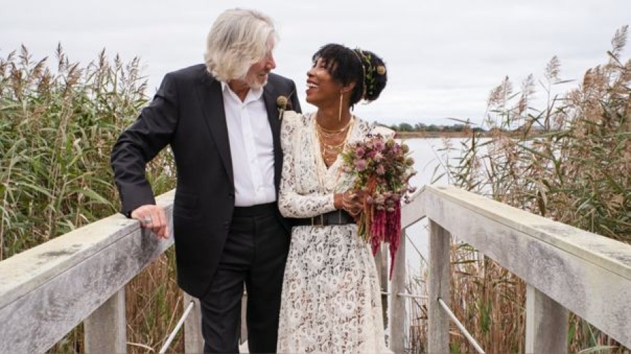 Roger Waters se casó por quinta vez, a los 78 años