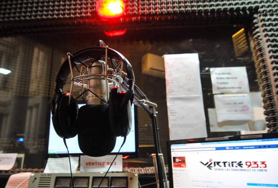 Posible multa millonaria a la radio municipal de La Plata por incumplir la Ley Electoral