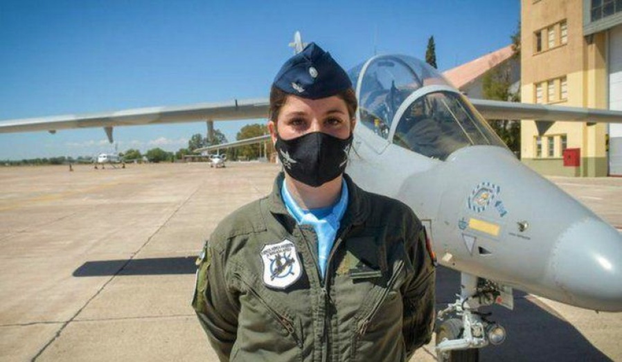 Sofía Vier es la primera piloto de combate del país y denunció acoso laboral