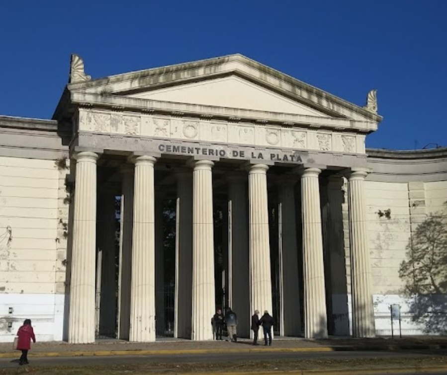 Cerraron ingresos al cementerio de La Plata debido a la ola de robos